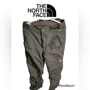 49. The North Face Snow Pants - XL Boy